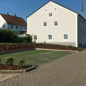 Zum Dorfwirt Apartment Riedenburg